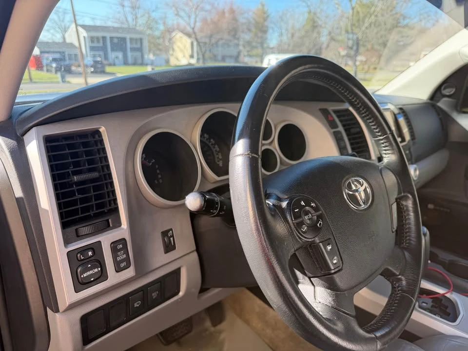 2008 Toyota Sequoia 2nd Gen - Image 5 of 19