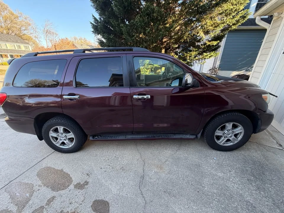 2008 Toyota Sequoia 2nd Gen - Image 2 of 9