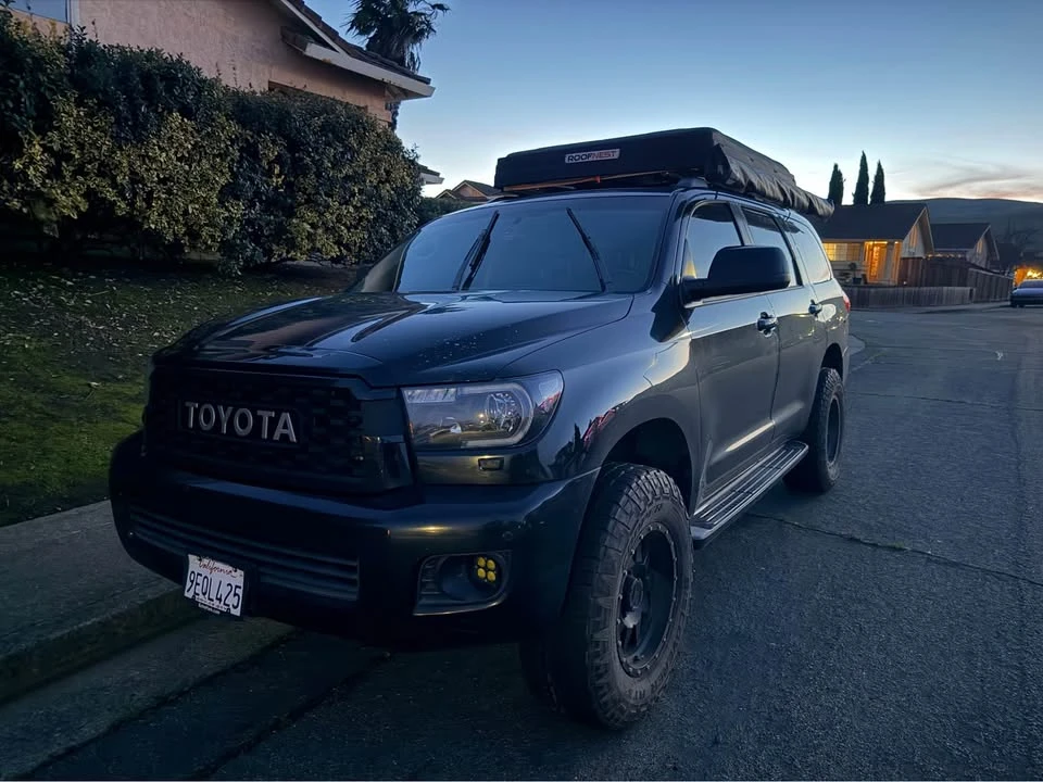 2008 Toyota Sequoia 2nd Gen - Image 2 of 9