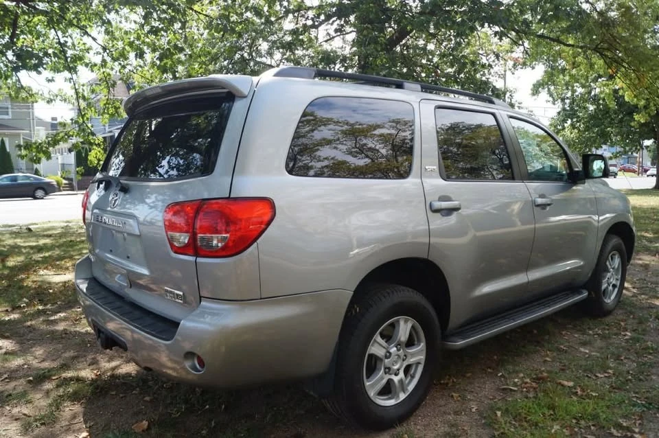 2008 Toyota Sequoia 2nd Gen - Image 9 of 20