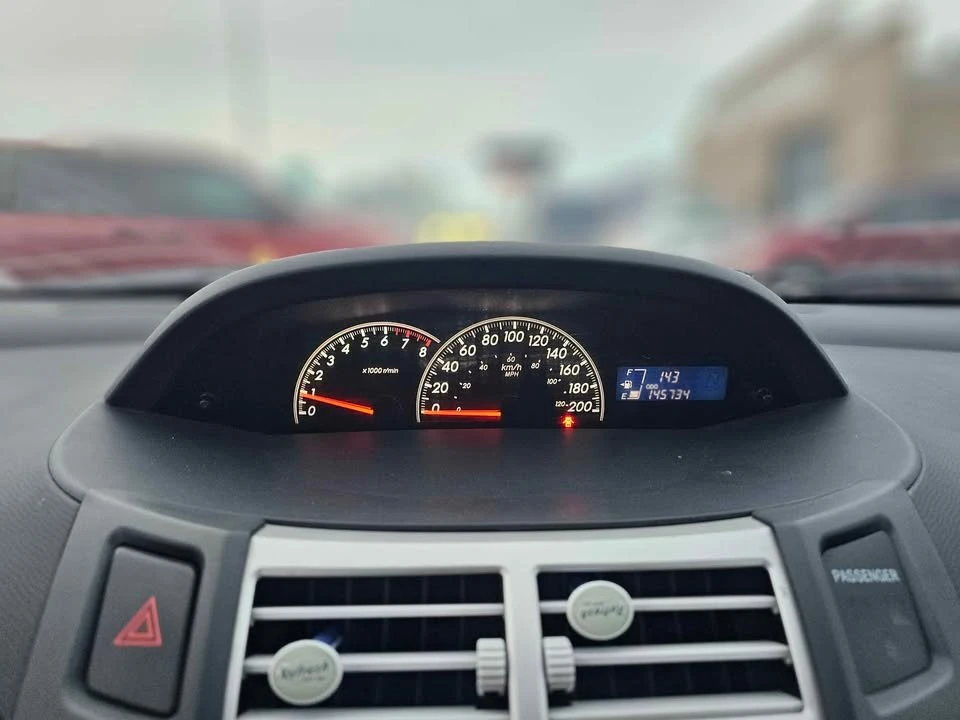 2008 Toyota Yaris - Image 11 of 13