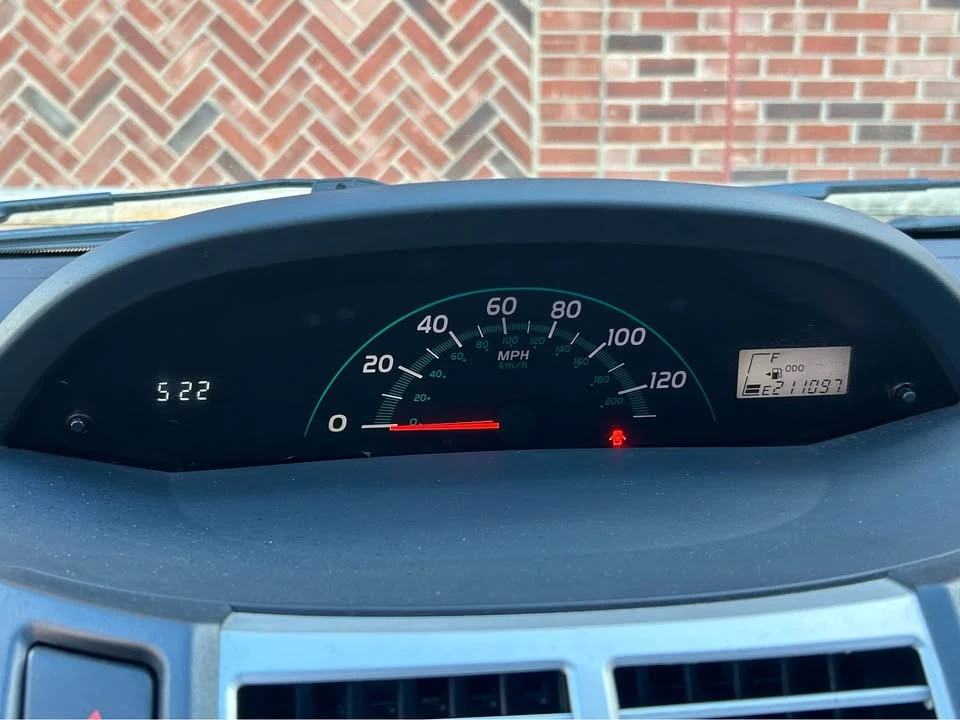 2008 Toyota Yaris - Image 4 of 8