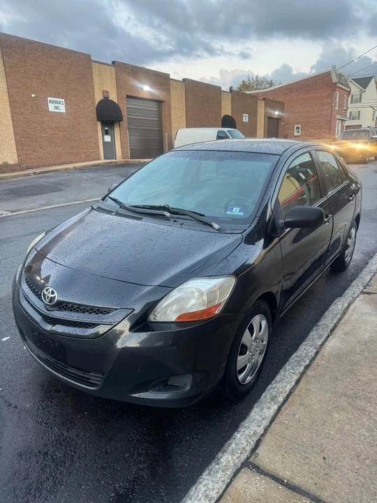 2008 Toyota Yaris - Image 2 of 10