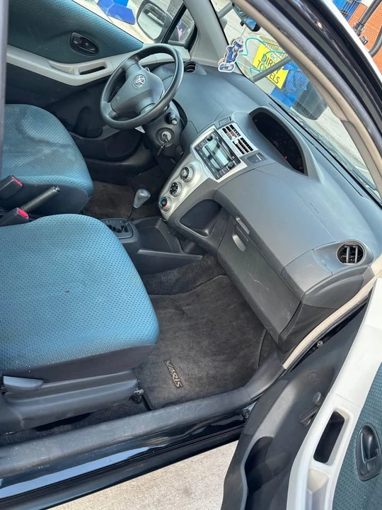 2008 Toyota Yaris - Image 2 of 10