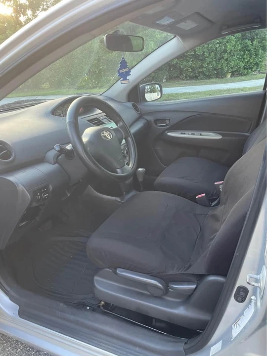 2008 Toyota Yaris - Image 10 of 13