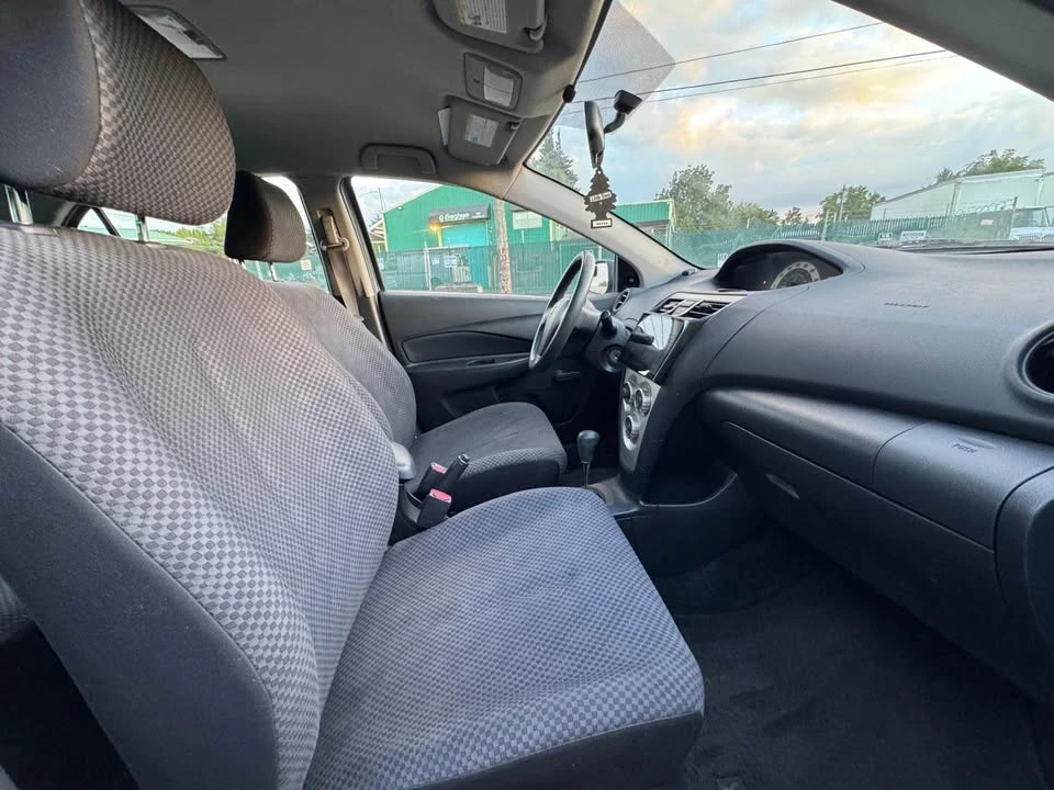 2008 Toyota Yaris - Image 10 of 18