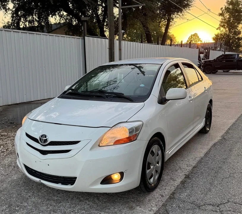 2008 Toyota Yaris - Image 3 of 9