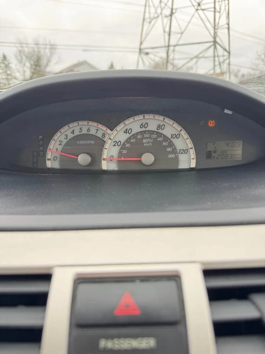 2008 Toyota Yaris - Image 10 of 11