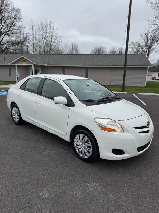2008 Toyota Yaris - Image 2 of 11
