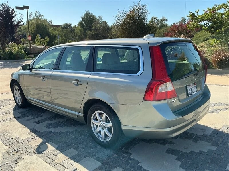 2008 Volvo V70 3rd Gen - Image 13 of 24