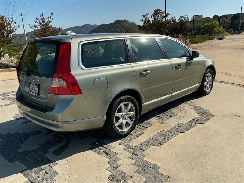 2008 Volvo V70 3rd Gen - Image 11 of 24