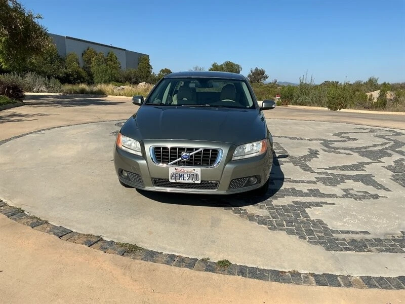 2008 Volvo V70 3rd Gen - Image 2 of 24