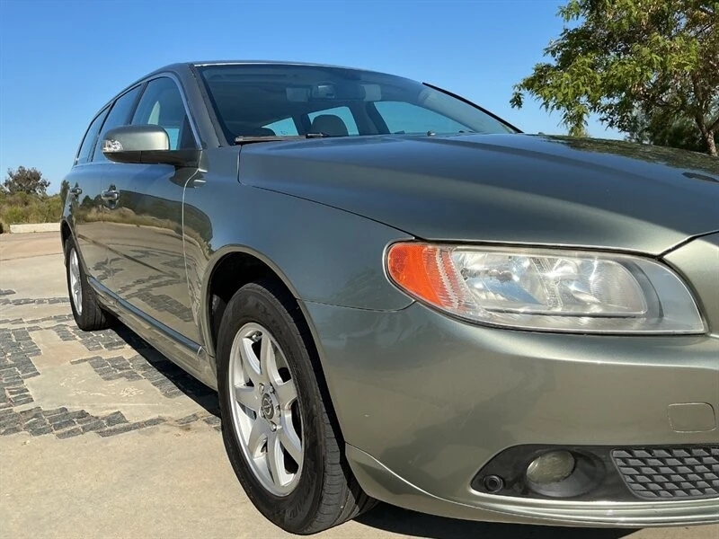 2008 Volvo V70 3rd Gen - Image 10 of 24