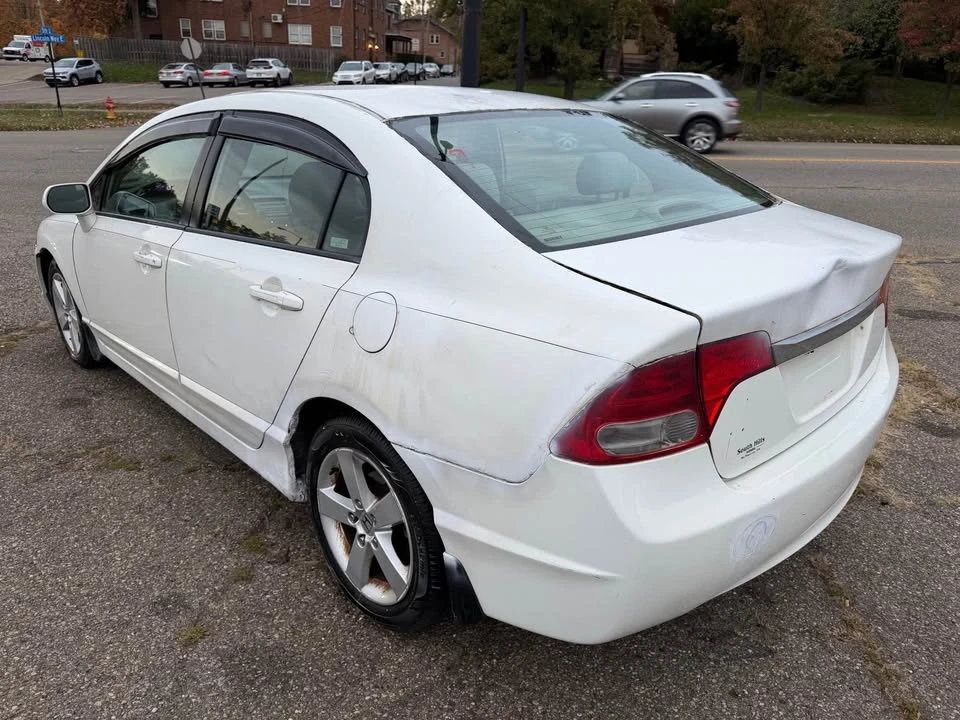 2008 Honda Civic 8th Gen - Image 5 of 8