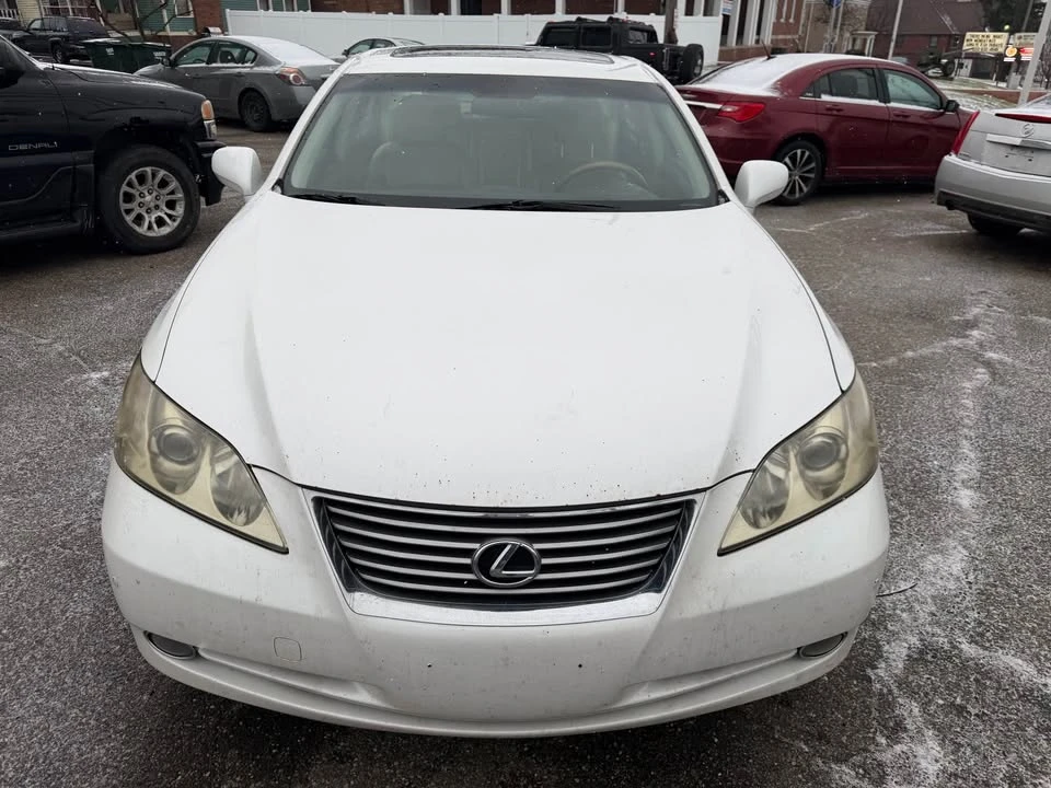 2008 Lexus ES 4th Gen - Image 2 of 10