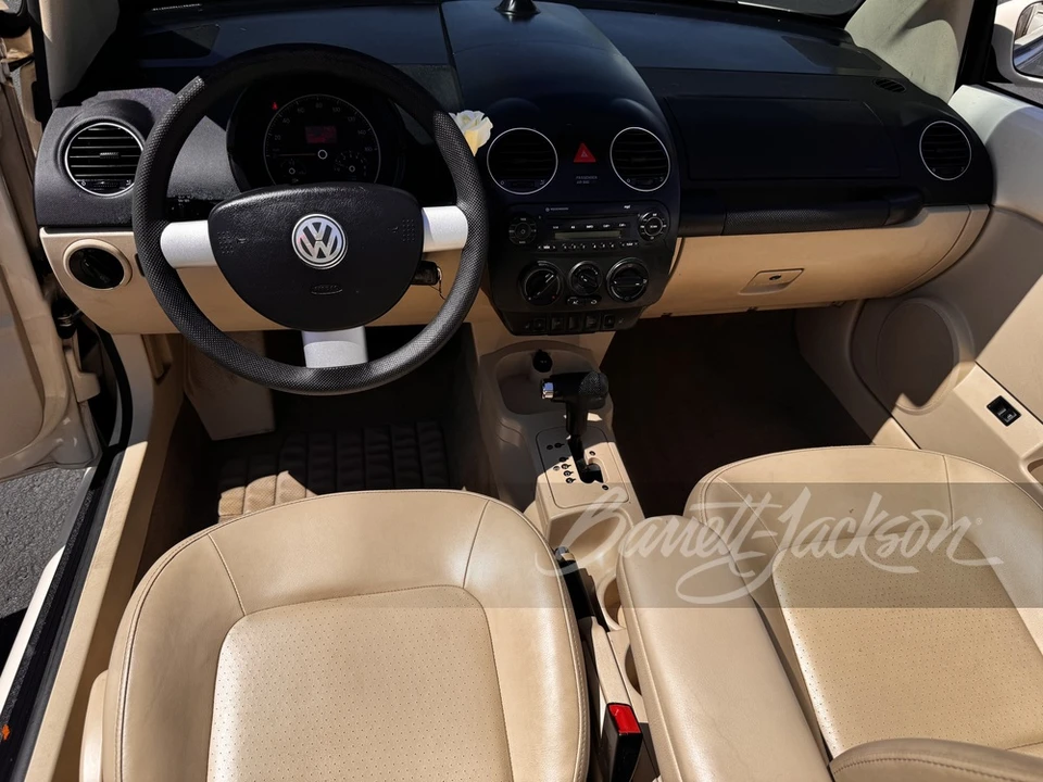 2008 Volkswagen New Beetle - Image 8 of 11