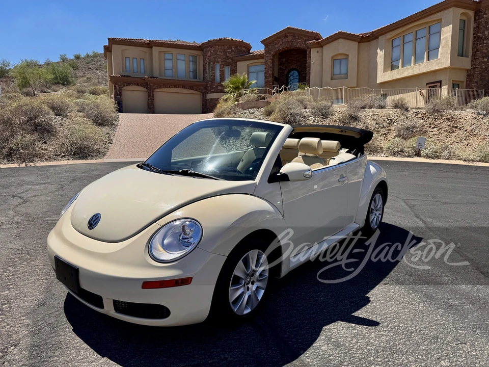 2008 Volkswagen New Beetle - Image 2 of 11