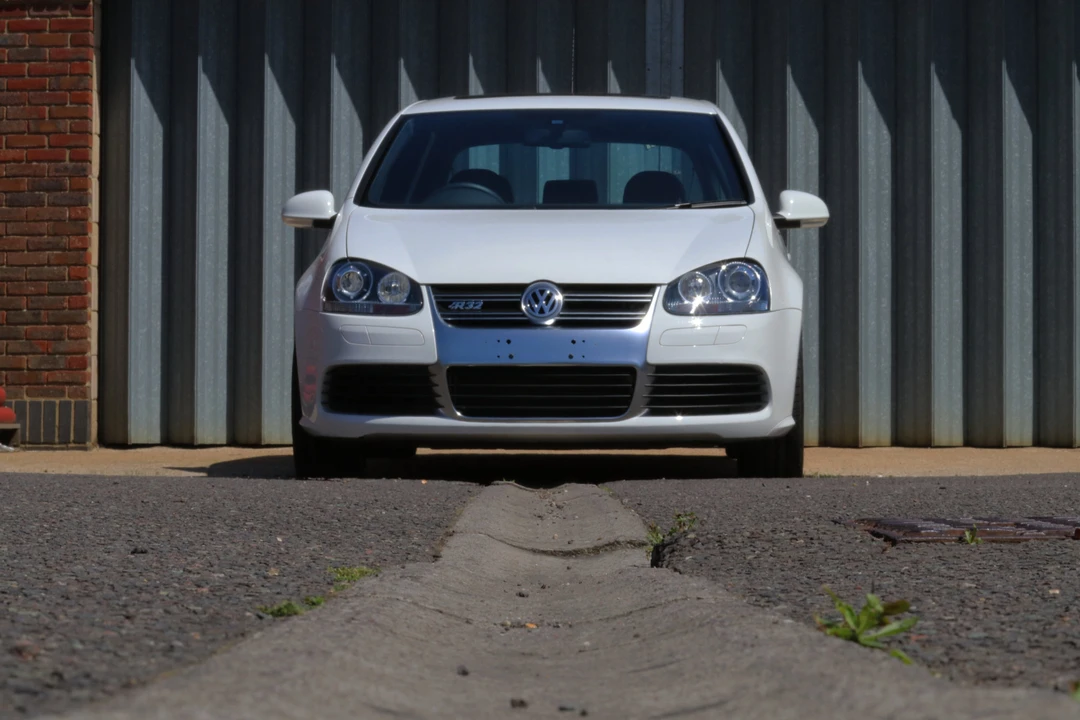 2008 Volkswagen R32 Mk5 - Image 3 of 4
