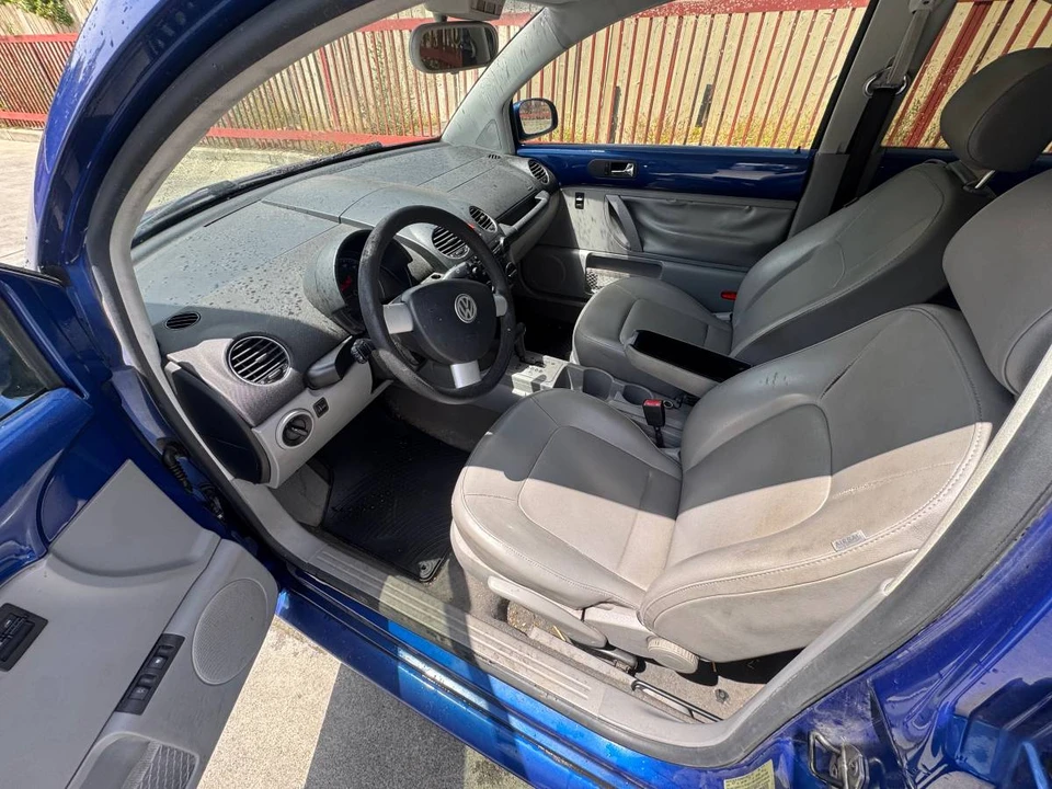 2008 Volkswagen New Beetle - Image 7 of 7