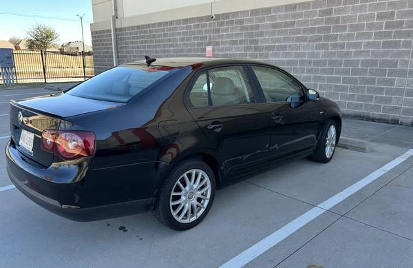 2008 Volkswagen A5 Jetta - Image 2 of 7