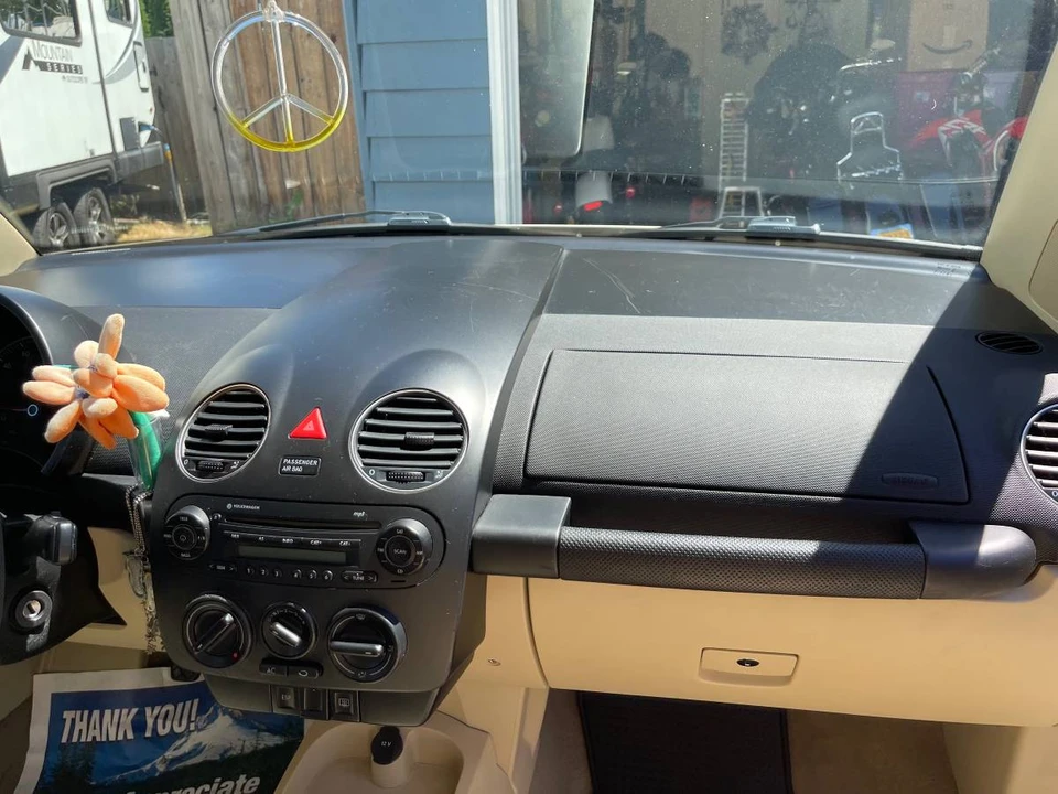 2008 Volkswagen New Beetle - Image 18 of 23