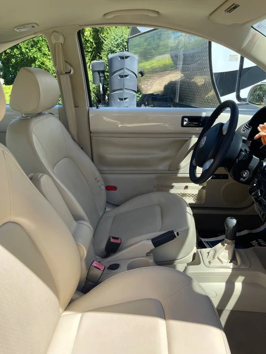 2008 Volkswagen New Beetle - Image 17 of 23