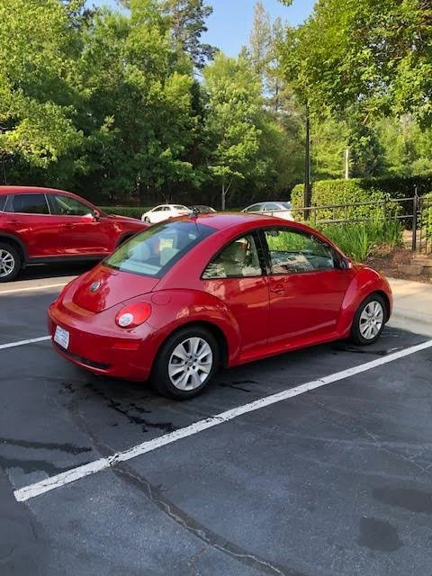 2008 Volkswagen New Beetle - Image 2 of 11