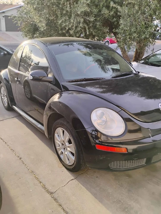 2008 Volkswagen New Beetle - Image 8 of 8