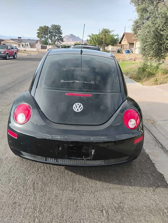2008 Volkswagen New Beetle - Image 3 of 8