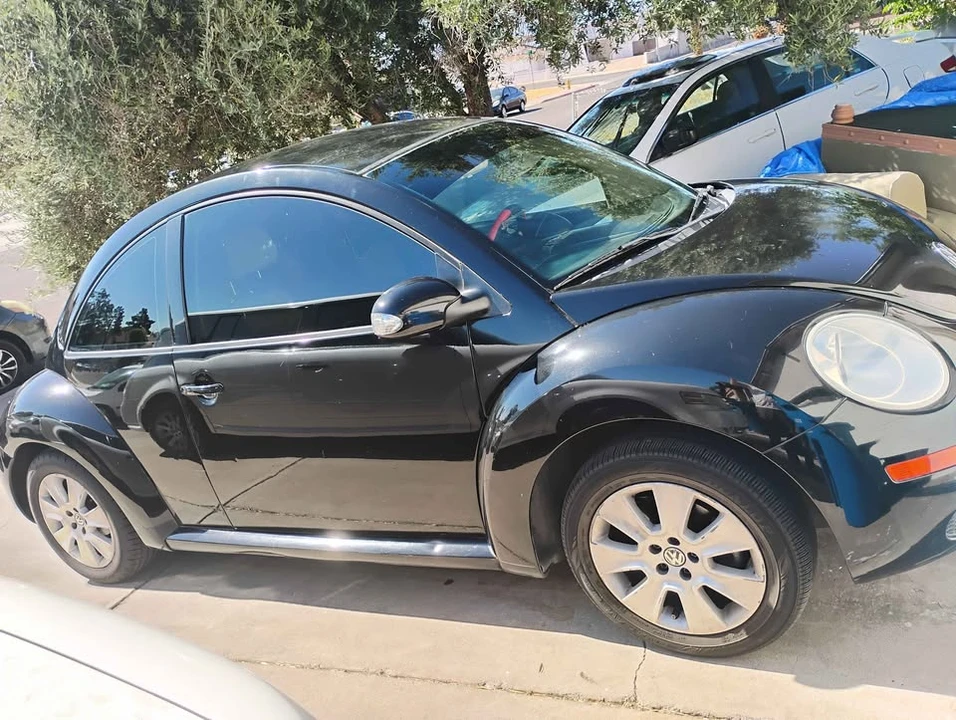 2008 Volkswagen New Beetle - Image 3 of 9