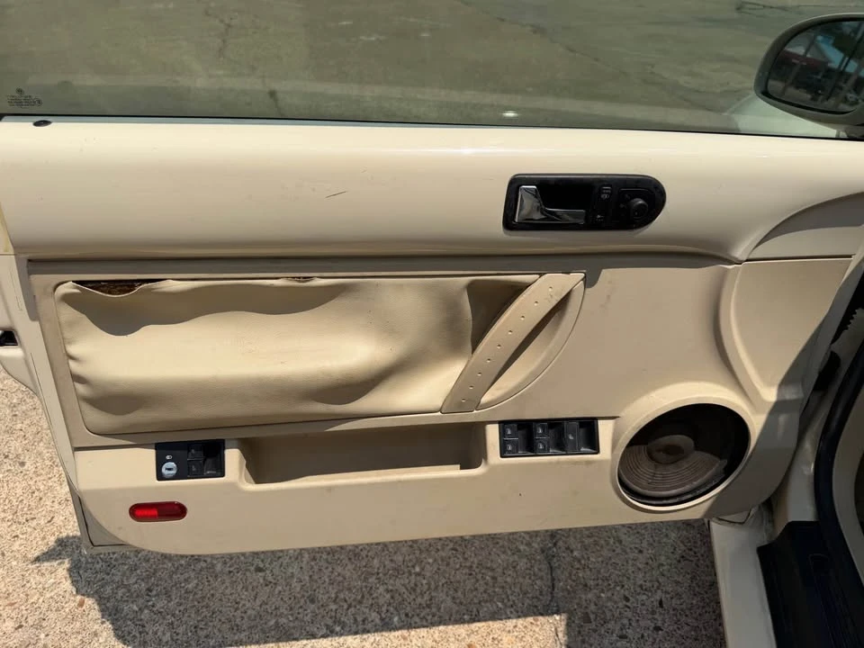 2008 Volkswagen New Beetle - Image 7 of 7
