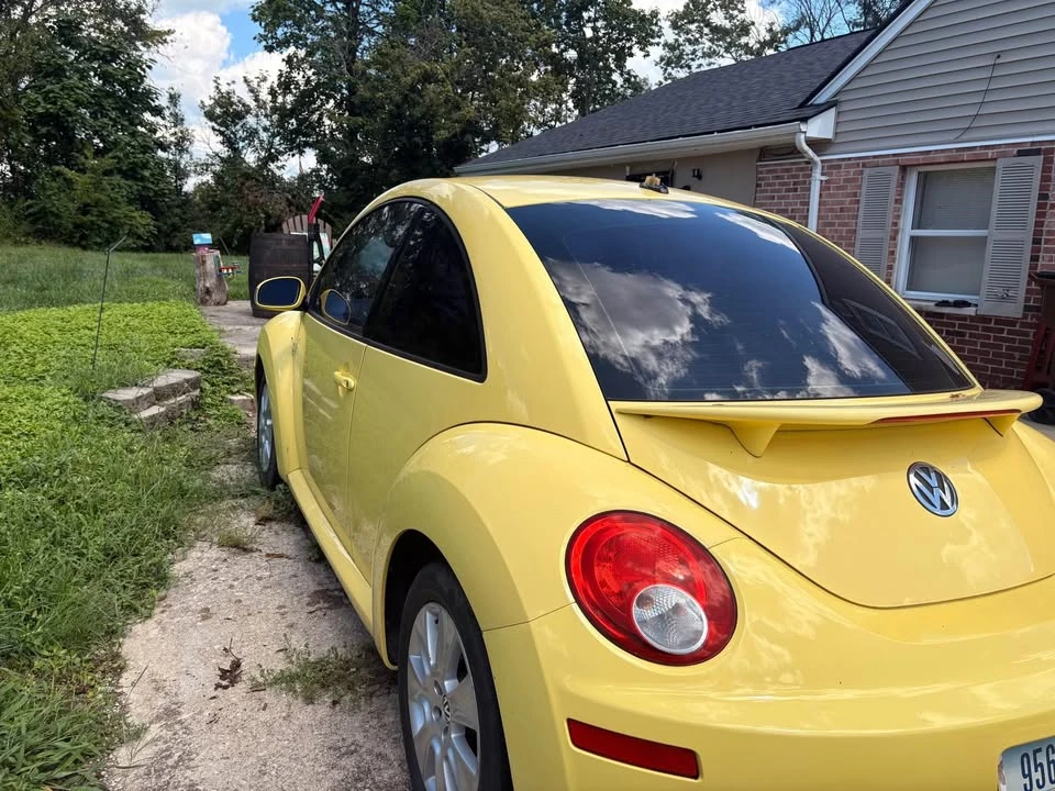 2008 Volkswagen New Beetle - Image 4 of 8