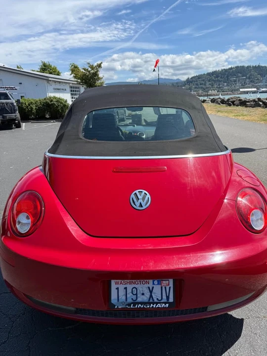 2008 Volkswagen New Beetle - Image 2 of 12