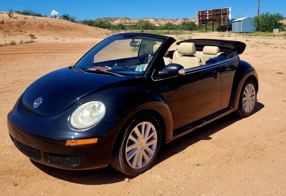 2008 Volkswagen New Beetle - Image 6 of 12