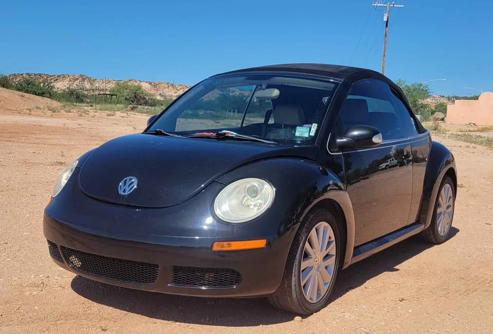 2008 Volkswagen New Beetle - Image 2 of 12