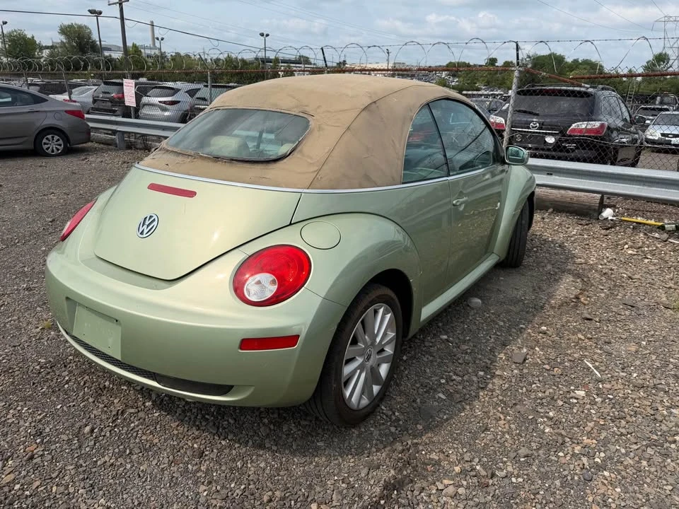 2008 Volkswagen New Beetle - Image 7 of 13