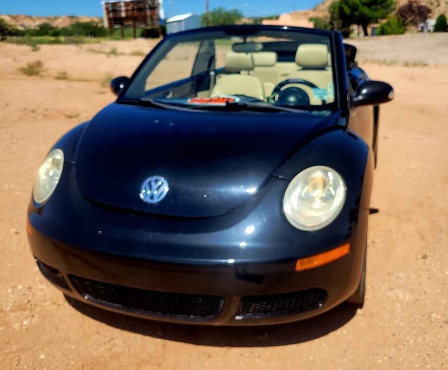 2008 Volkswagen New Beetle - Image 5 of 12
