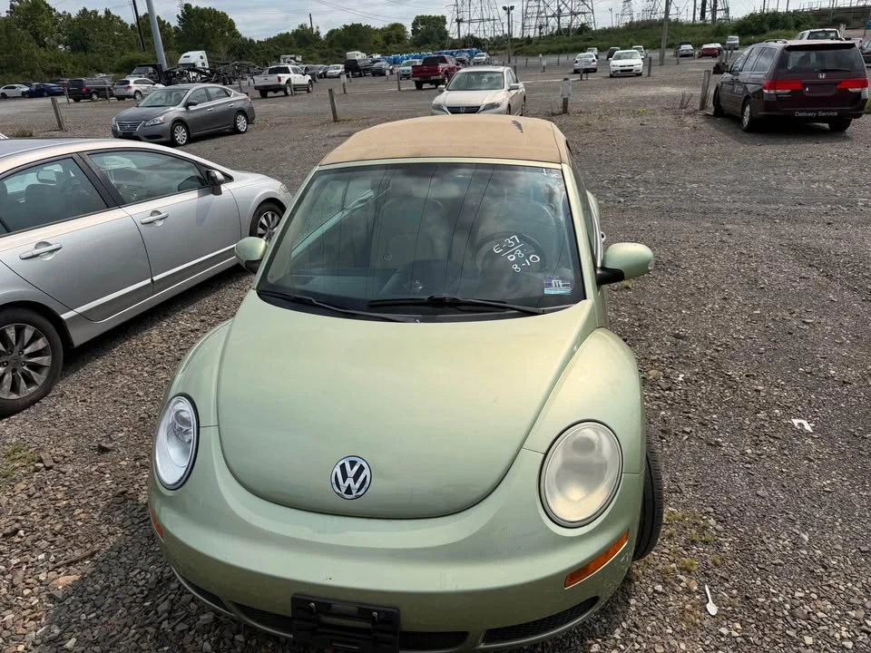 2008 Volkswagen New Beetle - Image 4 of 13