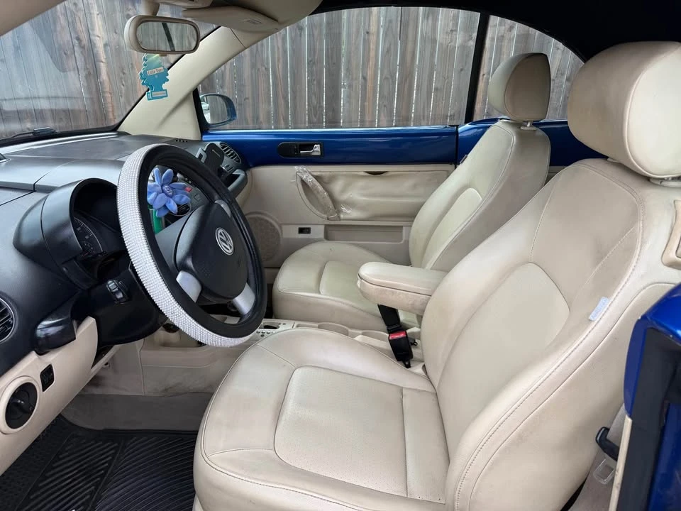 2008 Volkswagen New Beetle - Image 7 of 10
