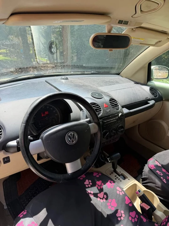 2008 Volkswagen New Beetle - Image 8 of 9