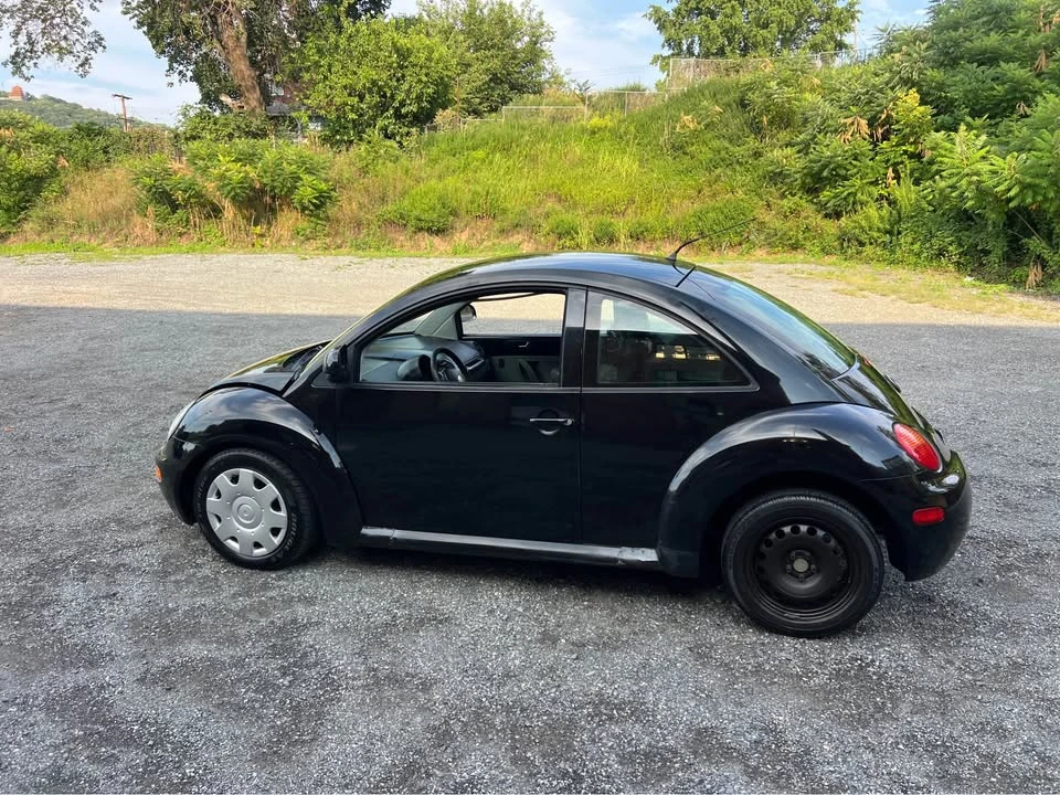 2008 Volkswagen New Beetle - Image 4 of 9