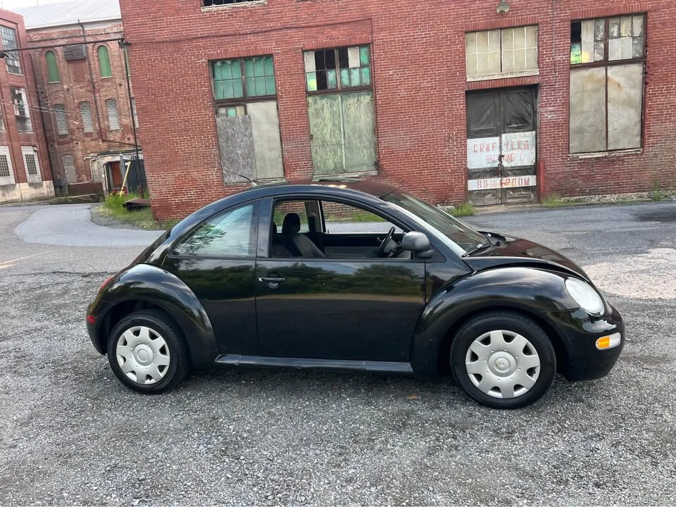 2008 Volkswagen New Beetle - Image 5 of 14