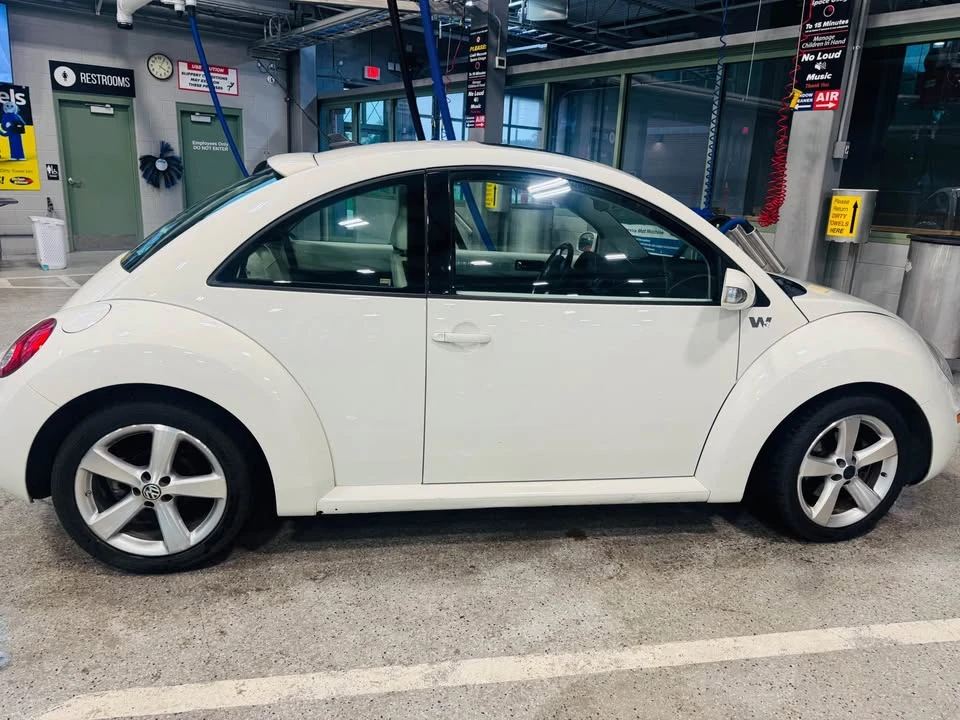 2008 Volkswagen New Beetle - Image 3 of 10