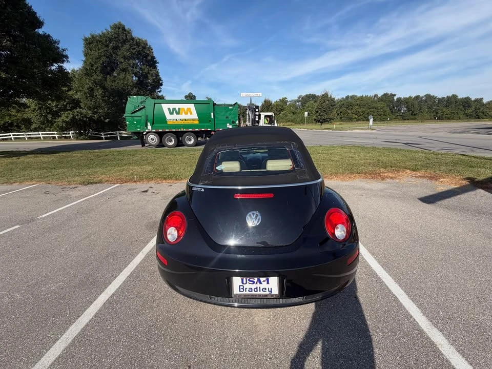2008 Volkswagen New Beetle - Image 8 of 11