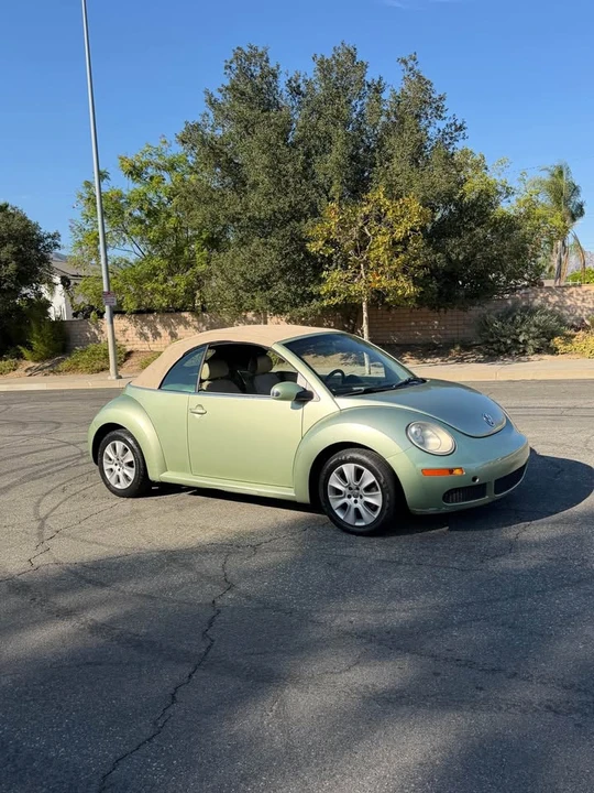 2008 Volkswagen New Beetle - Image 2 of 6