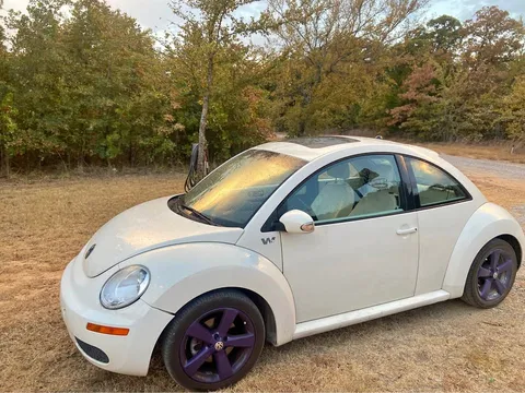 2008 Volkswagen Beetle 2.0T SE Hatchback 2D