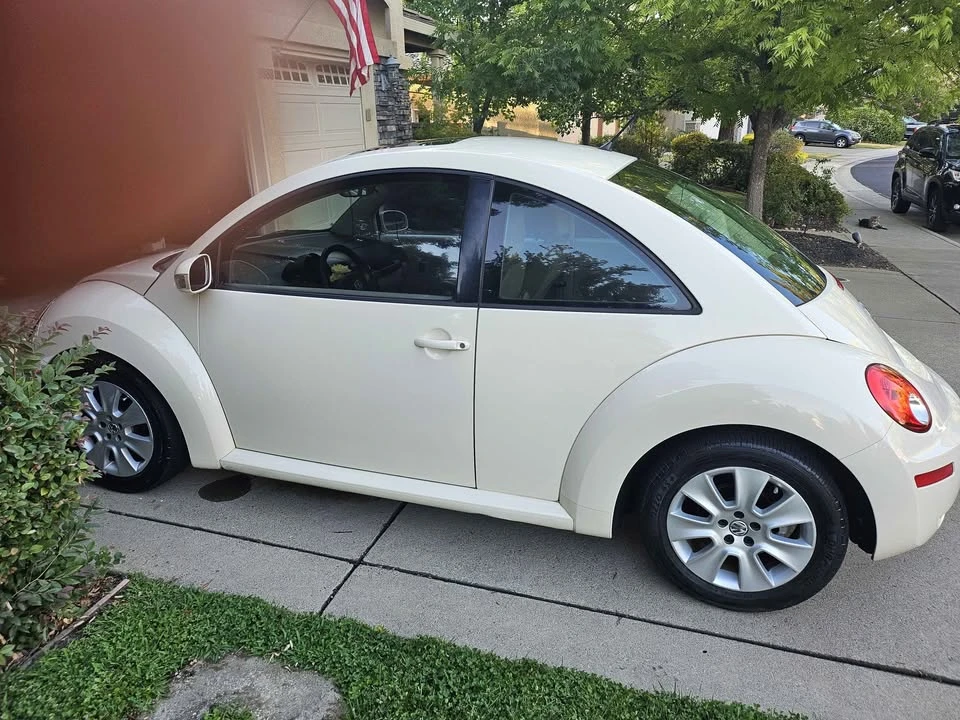 2008 Volkswagen New Beetle - Image 12 of 19
