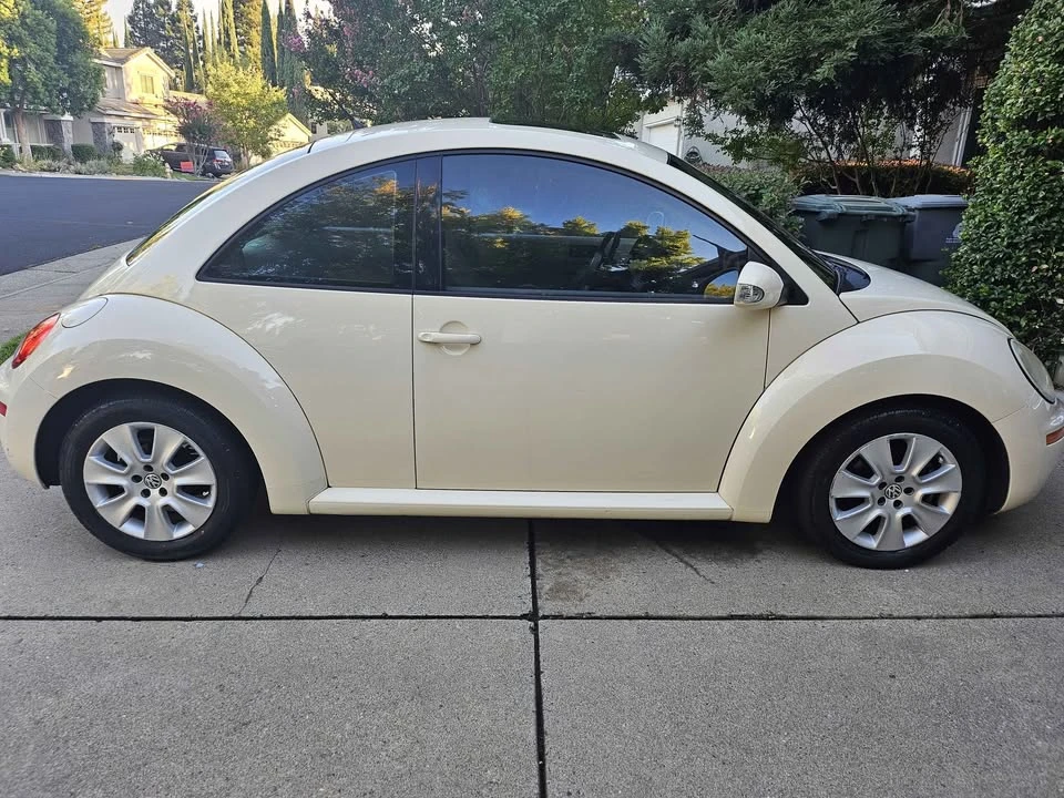 2008 Volkswagen New Beetle - Image 13 of 19