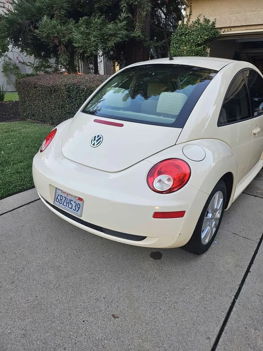2008 Volkswagen New Beetle - Image 17 of 19