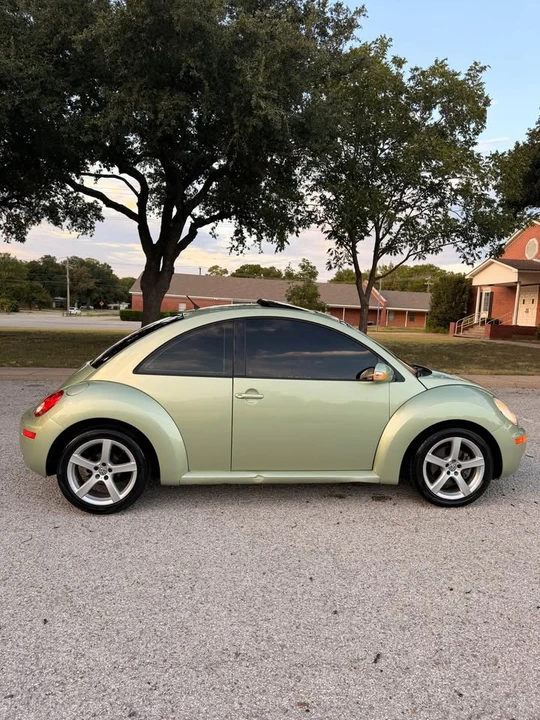 2008 Volkswagen New Beetle - Image 8 of 20